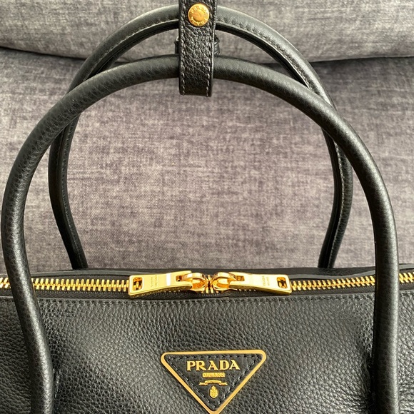 PRADA
Black Vitello Daino Leather Bauletto Top Handle Bag - Picture 11 of 17